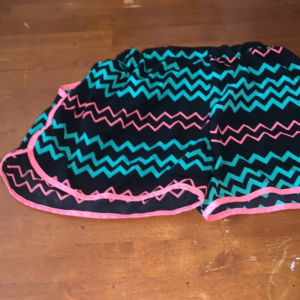Short (S) - Picture 4 of 5